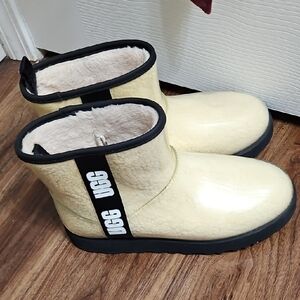 UGG Women's Cream Ankle Boots with Black Trim